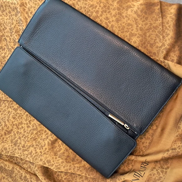 NWT Cuyana Black Pebbled Leather Laptop/ Tablet Sleeve - Picture 4 of 11